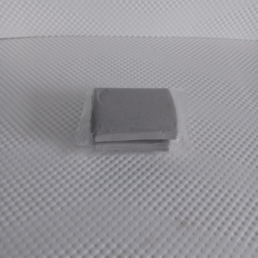 200 gram Medium Clay Bar Gray