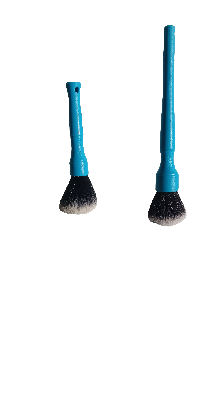 Ultra Soft 2 Piece Detailing Brush Set. BLUE OR RED