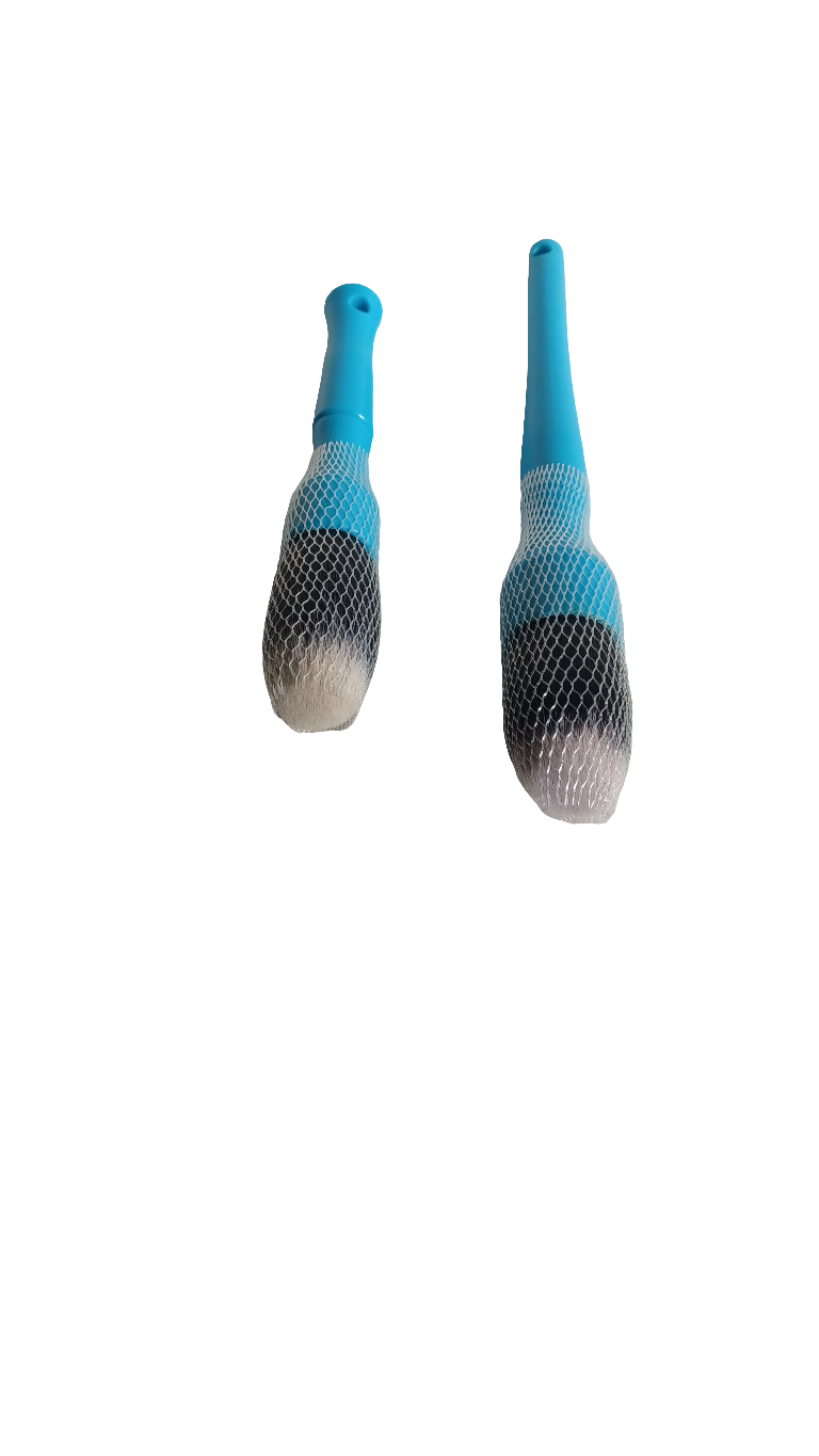 Ultra Soft 2 Piece Detailing Brush Set. BLUE OR RED